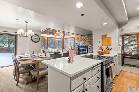 Deer Valley Townhome New Listing Sleeps 20 Free Bus System Near By Casa in Park City