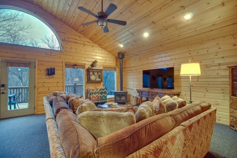 Boat Dock and Lake Access Cabin with Grill in Afton House in Lake O The Cherokees