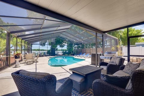 Family Stay with Pool Dock & Lanai in Tampa Apartment in Tampa