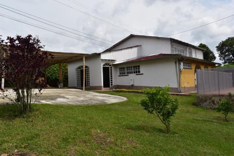 Finca LA BONITA Eje Cafetero Villa in Quindio, Colombia