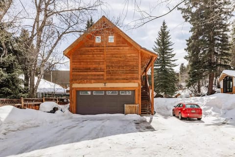 Cabin-Style Ski Home in Minturn with Private Deck House in Minturn