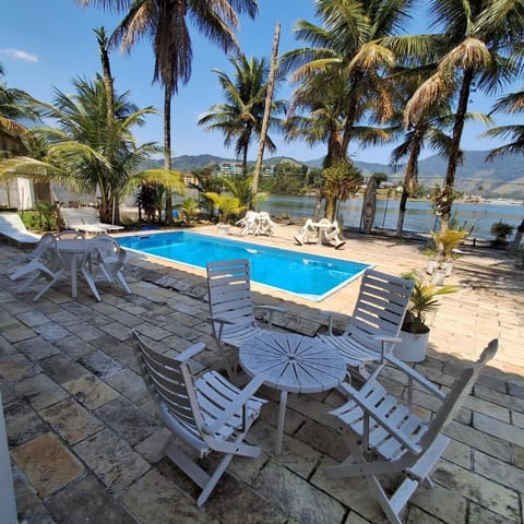 ANGRA CASA 6 SUITES PONTA DOS UBÁS - Mar Piscina Deck Churrasqueira Jogos House in Angra dos Reis