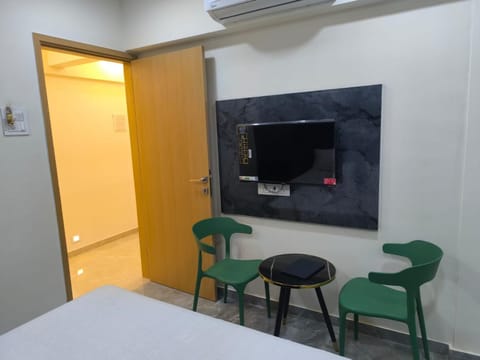 Communal lounge/ TV room, TV and multimedia, air conditioner