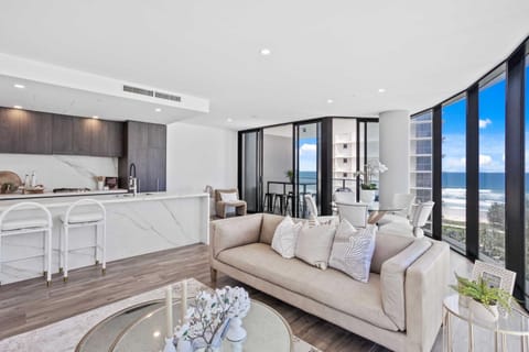 Luxury at the Pearl Apartment in Surfers Paradise