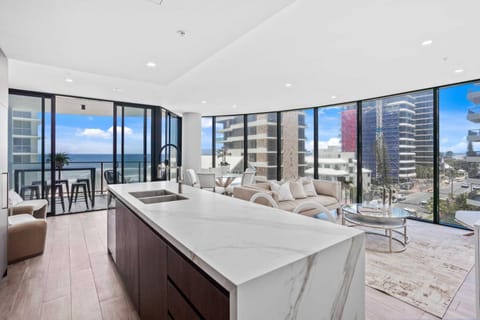 Luxury at the Pearl Apartment in Surfers Paradise