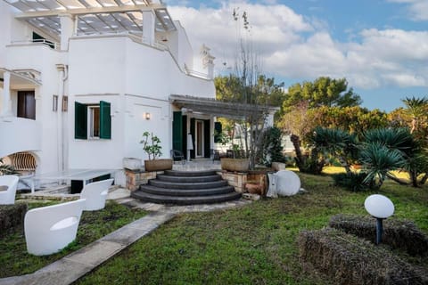 Borgo Principessa with Pool & Garden by the Sea House in Bari