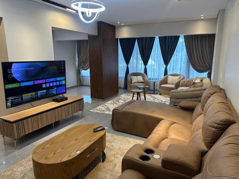 Communal lounge/ TV room, TV and multimedia, Living room, Seating area, Evening entertainment