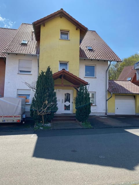 Waldrand Apart Maisonette Apartment in Kassel