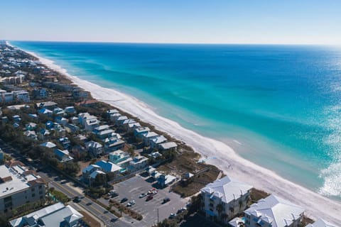 Poppy House by Stay on 30A- Pool, Bikes, Golf Cart House in South Walton County