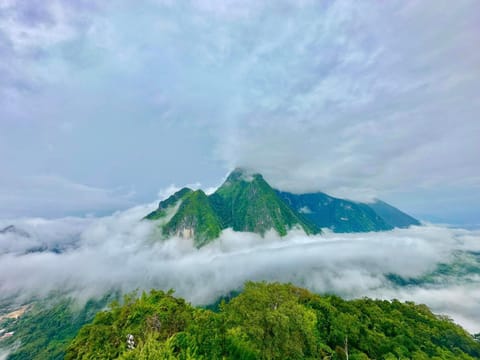 Overnight Camping At Nong khiaw View point Campground/ 
RV Resort in Luang Prabang Province, Laos