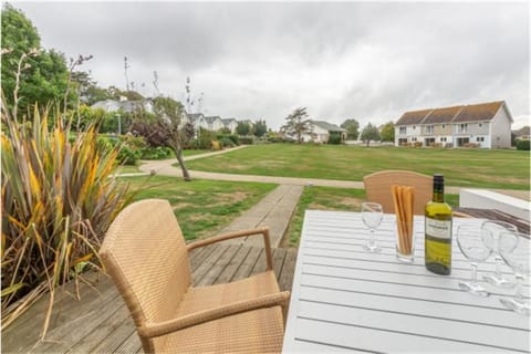 Cape 2, 2 bedroom cottage, Isle of Wight House in Freshwater