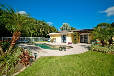 Treasure Chest Casa in Bradenton