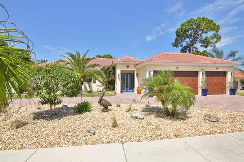 Sandy Toes & Salty Kiisses House in Bradenton