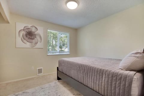 Green & Quiet 3-BR with Basketball Court and Pool Apartamento in Federal Way