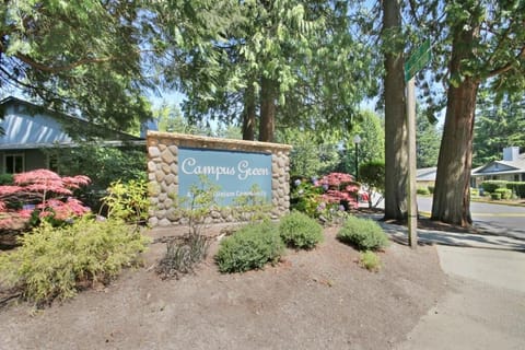 Green & Quiet 3-BR with Basketball Court and Pool Apartamento in Federal Way