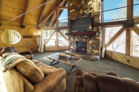 Cozy Rustic Escape Near Park City Adventures House in Summit Park