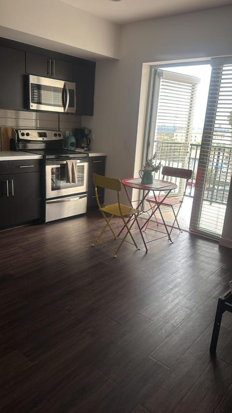 Hollywood loft FREE parking and WIFI Apartment in Hollywood