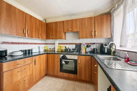 Coffee/tea facilities, Kitchen or kitchenette, dishwasher, minibar, oven, pet friendly, stove, toaster