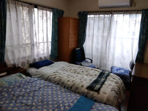 Bed, Photo of the whole room, Bedroom, air conditioner