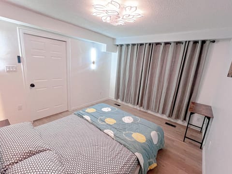 D10 Room Near Airport House in Brampton