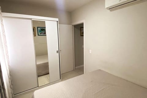 Apartamento com Ar Condicionado nos dois quartos Apartment in Porto Belo