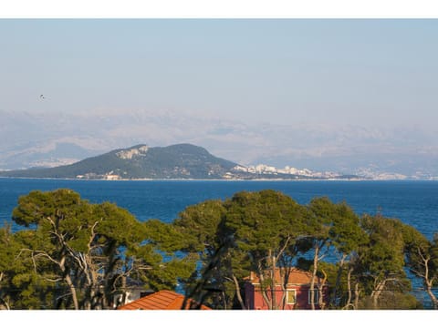 Neighbourhood, City view, Mountain view