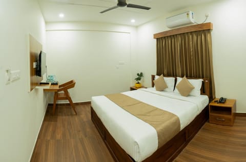 Bed, TV and multimedia, Bedroom, air conditioner