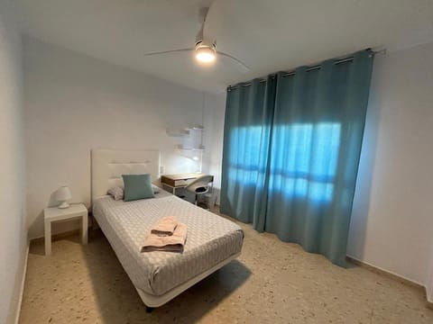 VUT Parque II TORREON 4 dormitorios y 2 baños Parking gratuito cercano Apartment in Ciudad Real