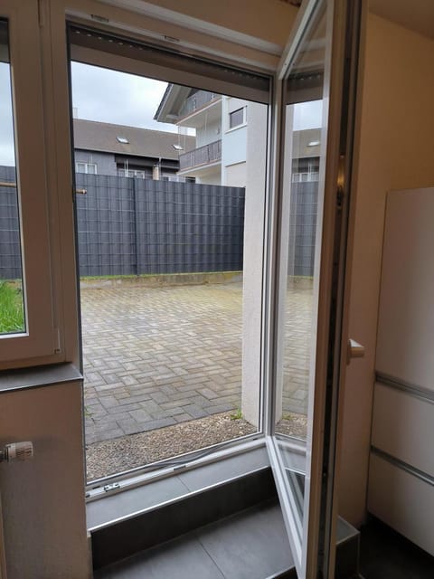 Ground floor 1BR apt w patio, 5 min to RAB Wohnung in Ramstein-Miesenbach