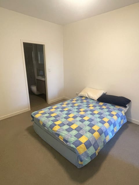 Luxury 2 Bed 2 Baths Apartment - Hurstville Apartment in Sydney