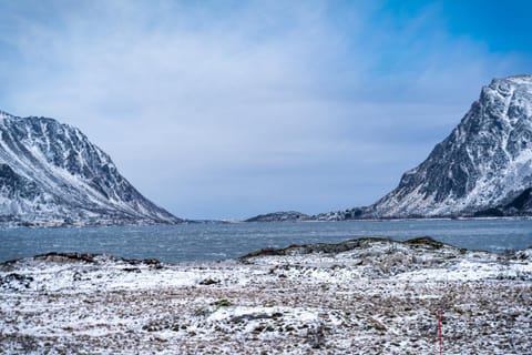 New amazing cabin with spectacular view and jacuzzi in the heart of Lofoten House in Lofoten