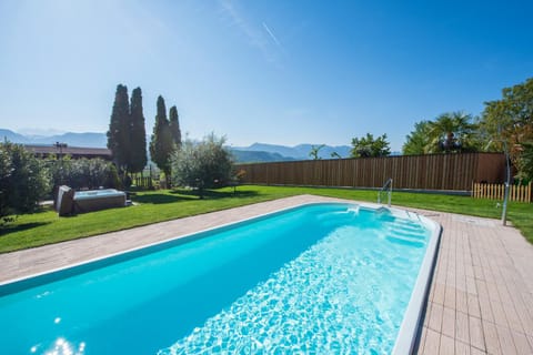 Swimming pool, Swimming pool