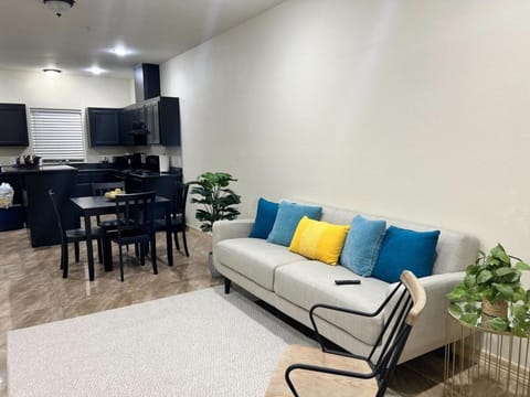 Hummingbird Apt 8 Apartment in Pharr