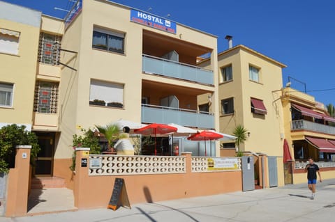 Hostal Cubelles Bed and Breakfast in Garraf