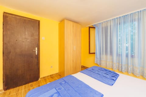 Rooms Lilic with Bath and Kitchen Wohnung in Ulcinj Municipality