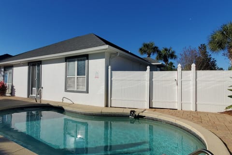 Avalon Beach Beauty House in Miramar Beach