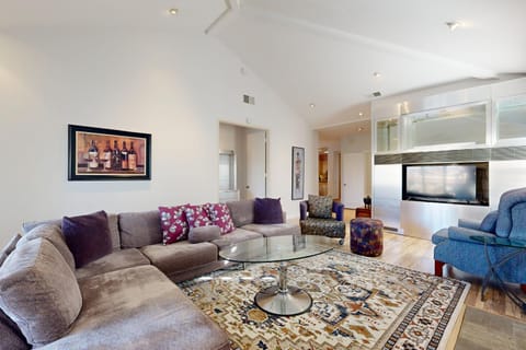 Desert Mirage Apartment in Rancho Mirage