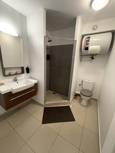 Shower, Toilet, Bathroom