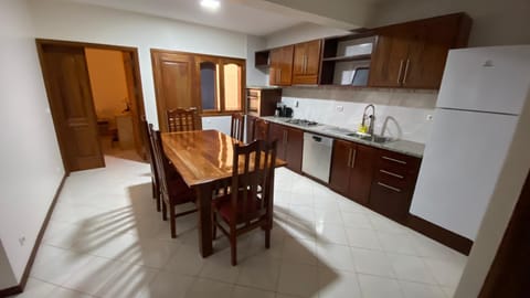 Kitchen or kitchenette, Dining area, dishwasher, oven, stove