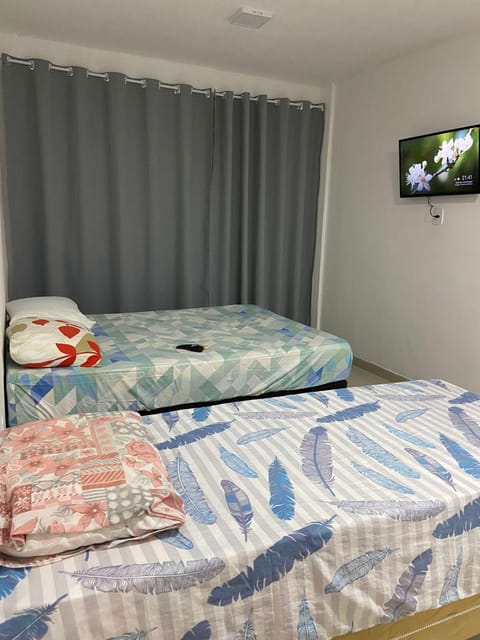 Bed, TV and multimedia, Bedroom