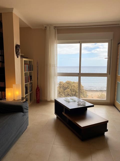 Living room, Sea view