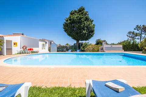 Villa Bella Vista by Algarve Vacation House in Guia