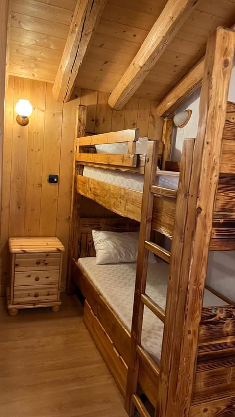 bunk bed