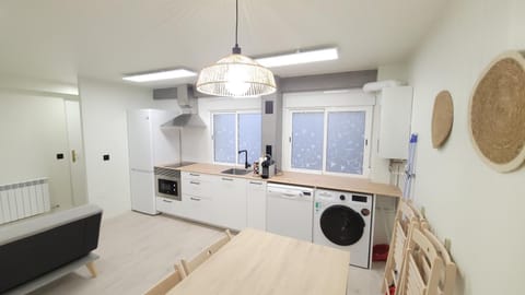 Kitchen or kitchenette, dishwasher, pet friendly, washing machine