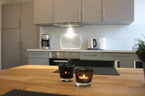 Dining area, kitchen