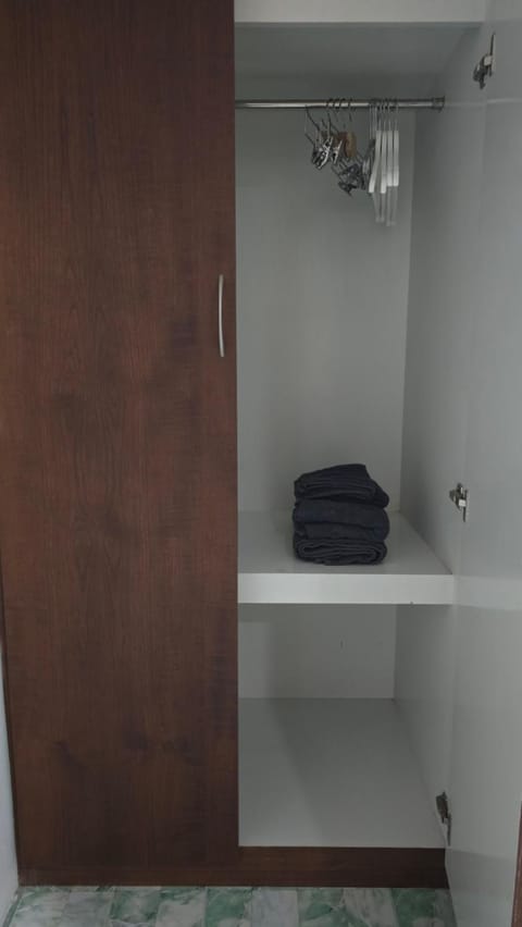 towels, wardrobe