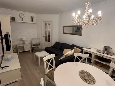 Appartement 20 minutes du centre Apartment in L'Hospitalet de Llobregat