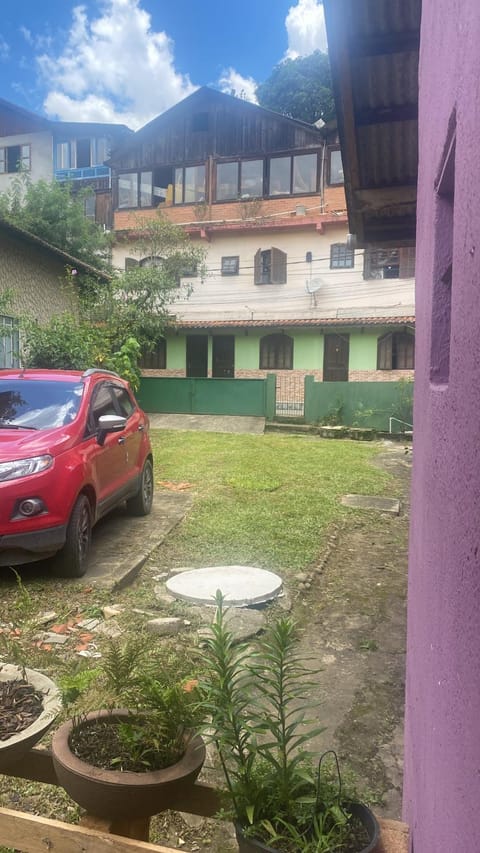 Casa roxa Pousada com café da manhã (B&B) in Itatiaia