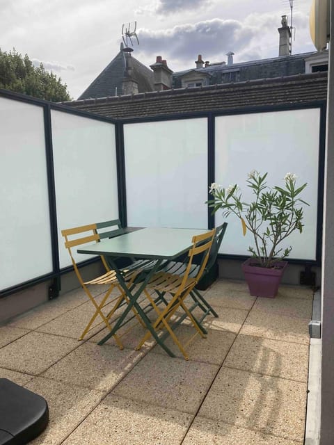 Appartement terrasse entre Paris et Disney Apartment in Noisy-le-Grand