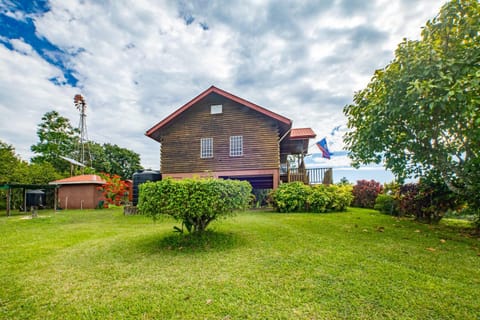 Cool Breeze Cabin House in Cayo District